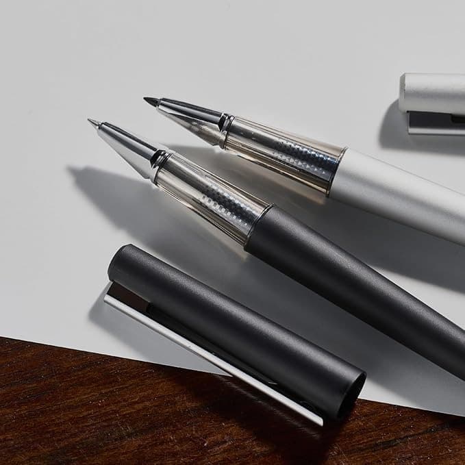 KOKUYO RollerBall｜摩擦を超えた書き味で表現の可能性を広げる革新的文房具
