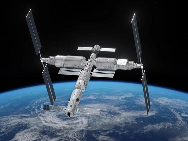 星辰の風が吹いた日——マスクの「宇宙太陽光」構想と、ペロブスカイトが迎える逆転の臨界点