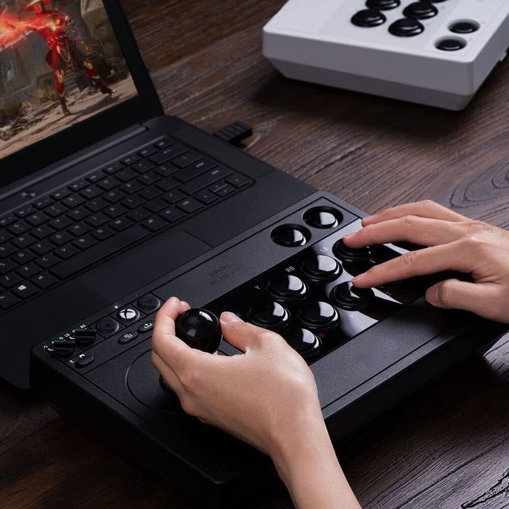 8BitDo Arcade Stick for Xbox|レトロなデザインと最新技術が融合した究極のアーケードスティック