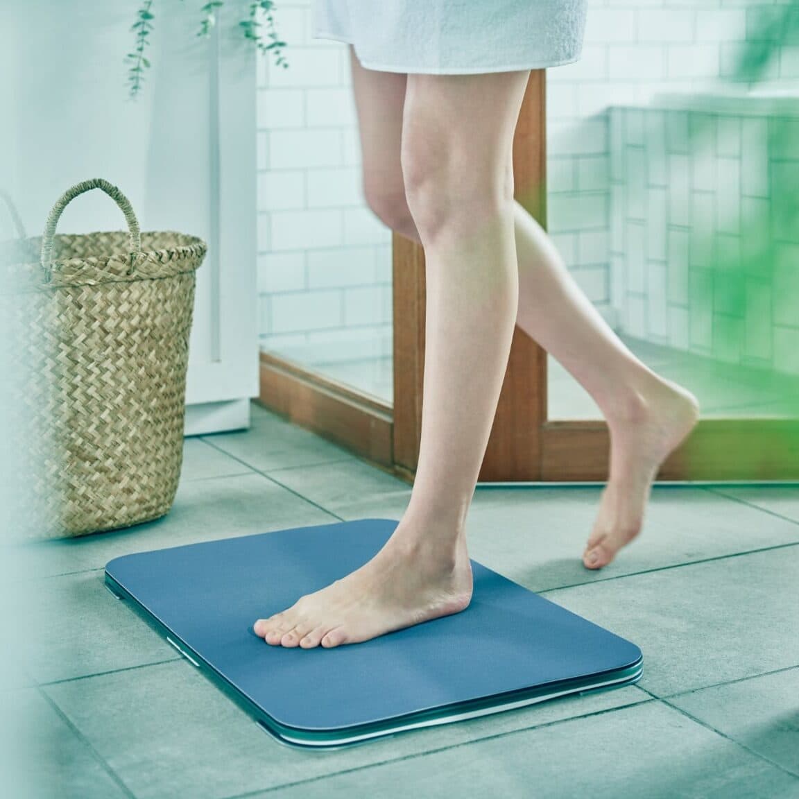 Smart Bath Mat|毎日の“乗るだけ”で体を知る。健康管理の未来を足元から。