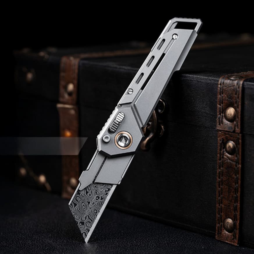 Titaner Ti Folding Knife|世界初のデュアルロック ヘビーデューティ ユーティリティナイフ