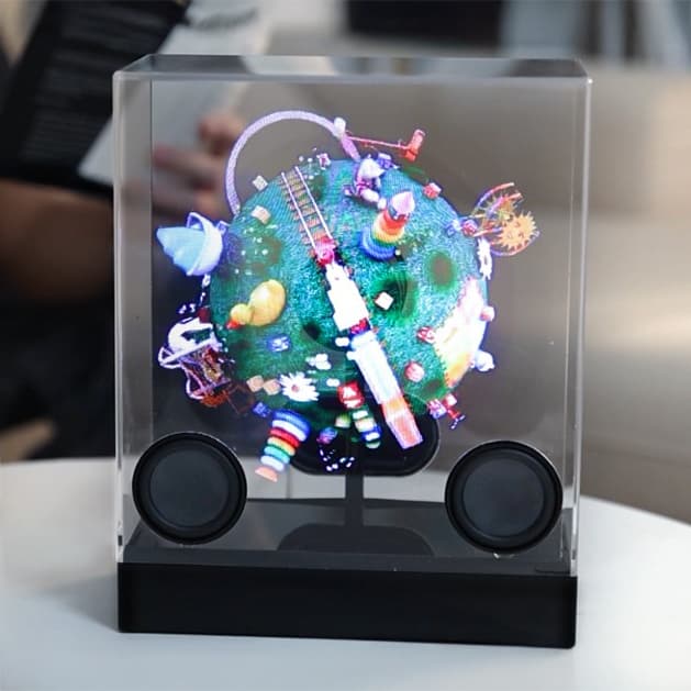 3D Holographic|あなたの視聴体験を革新するパーソナライズ可能なバイオラルデバイス