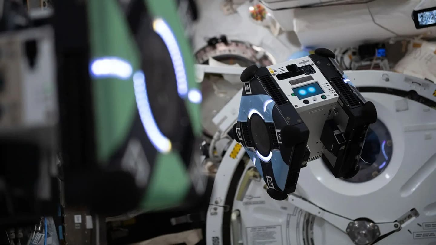 宇宙空間でのAIの躍進:国際宇宙ステーションのロボットが60%高速化