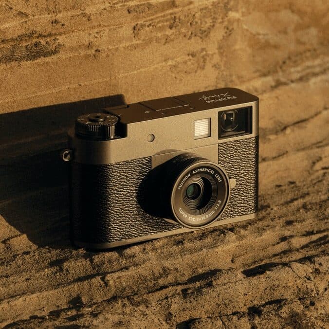 X half|富士フイルムの新しい写真体験を届けるレンズ一体型カメラ