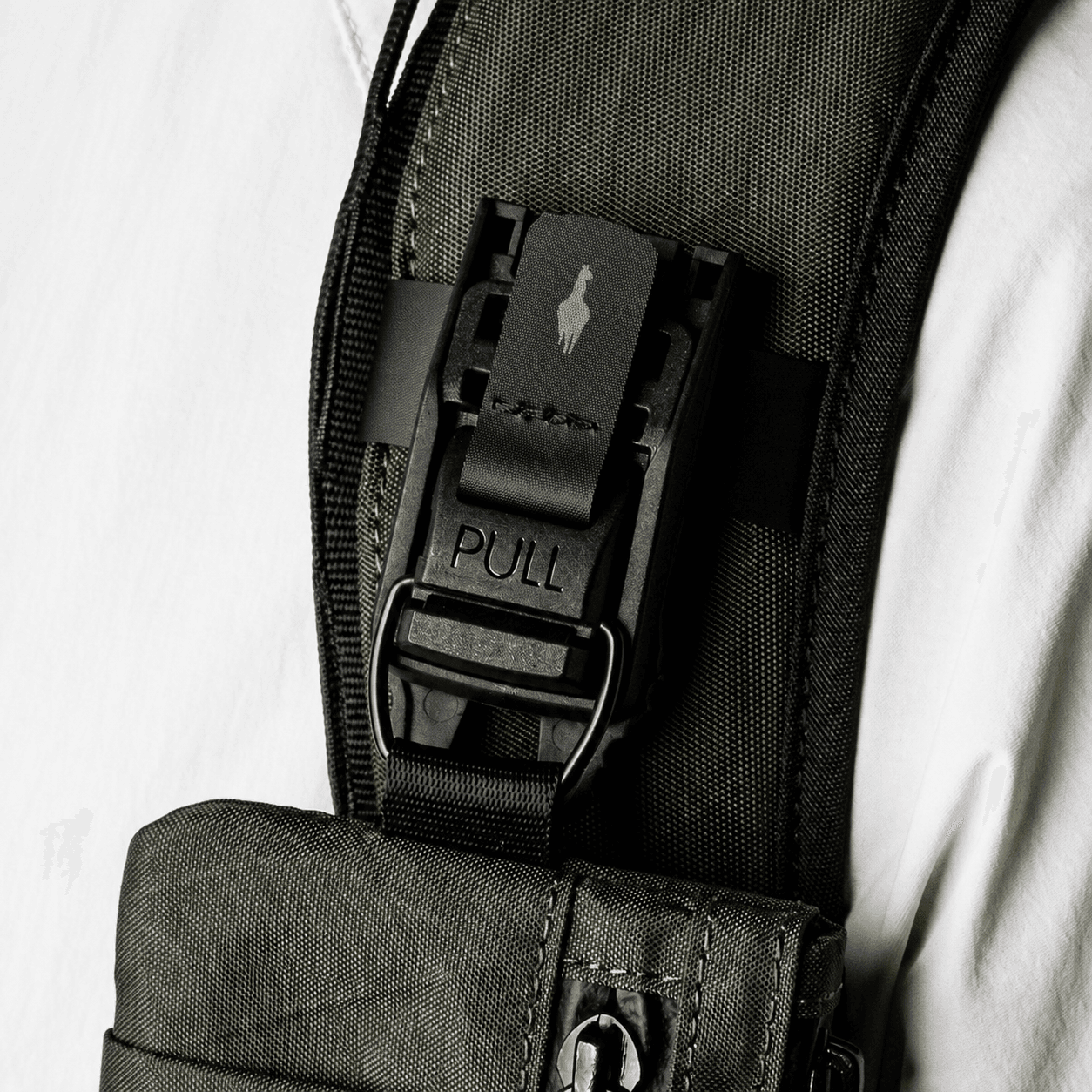 HUB TACTICAL CLIP|バッグの“探す・外す・付け替える”を一瞬で変えるALPAKAのタクティカルクリップ