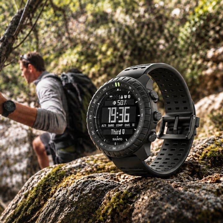 Suunto Core 2|充電に縛られず、山の変化を腕元で読み取るアウトドアウォッチ