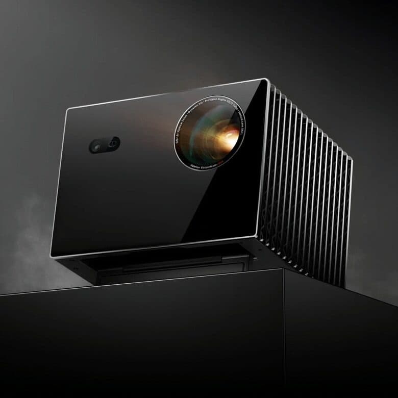 AWOL Valerion Max|黒の深さまで描き切る、最大300インチの4K RGBレーザープロジェクター