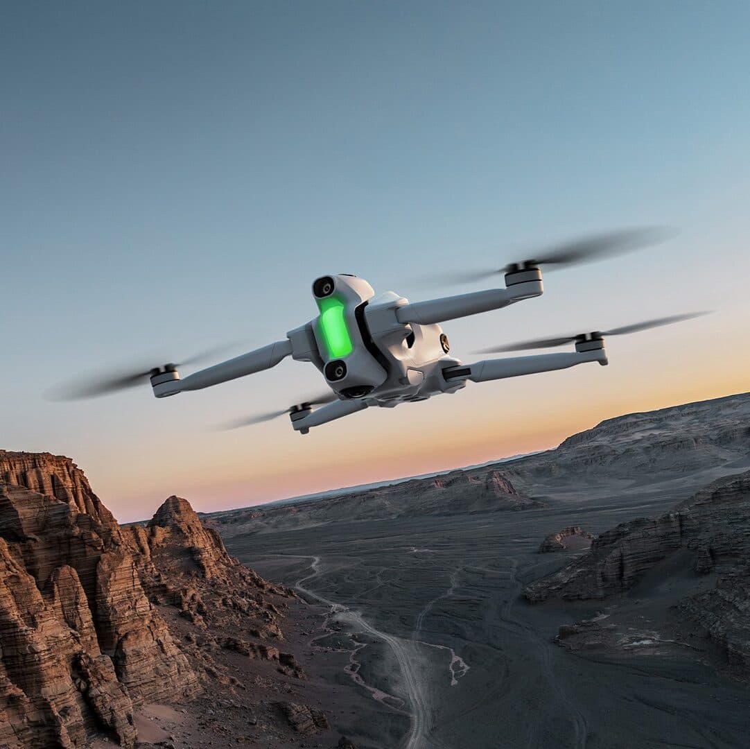 Antigravity A1|空を飛びながら、360°すべてを8Kで持ち帰る没入型ドローン