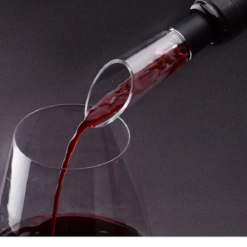 ワンタッチで簡単！美味しくワインを楽しめる電動ワイン4点セット「GinSilverset」【コルク・栓抜き／充電式／フォイルカッター／ワインポアラー／ワインストッパー】