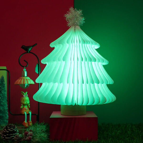 「Christmas G Lamp」コンパクトに折り畳める、タイベック製ツリー型ランプ - MODERN g | 近未来のライフスタイル