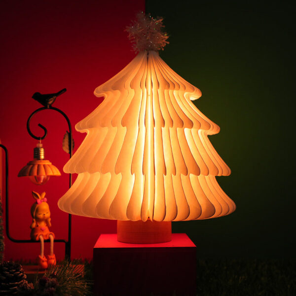 「Christmas G Lamp」コンパクトに折り畳める、タイベック製ツリー型ランプ - MODERN g | 近未来のライフスタイル