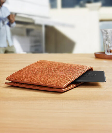 Anker Eufy Security SmartTrack Card｜探し物を見つけるためのApple「探す」対応スマートトラッカー