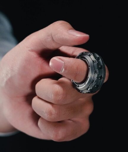 MECHANIC RING｜世界で最もパワフルなチタン製フィジェットトイ