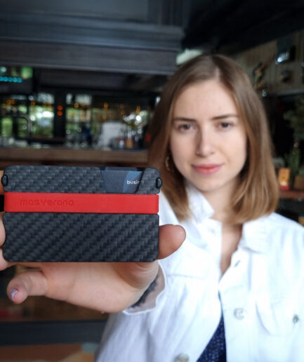 Masverano Wallet 2｜ミニマリストのための超軽量カーボンファイバーウォレット