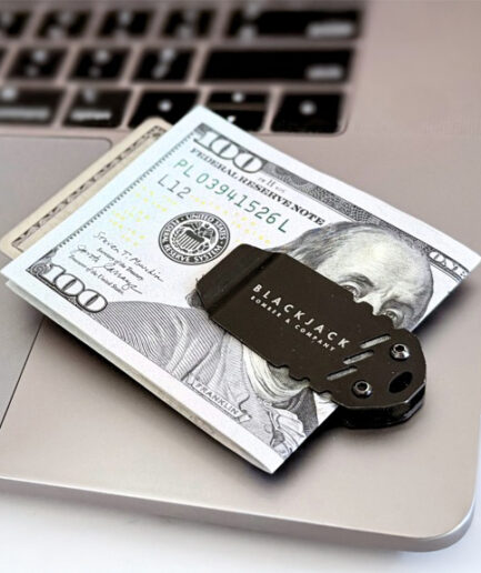 BLACKJACK™｜財布代わりにもなる多機能マネークリップナイフ