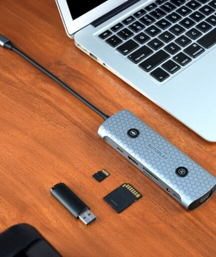 AutoDock｜DeepSeek AIを搭載した次世代ドッキングステーション
