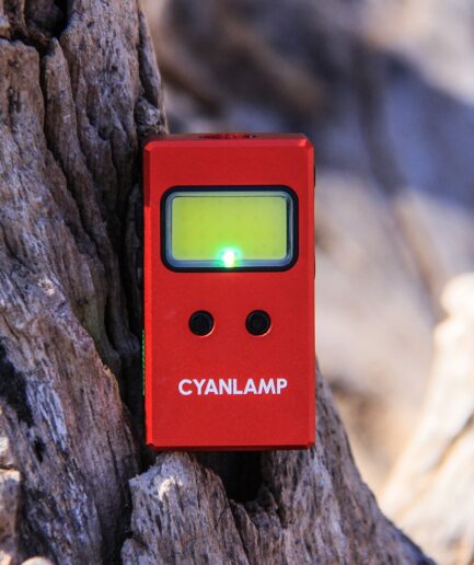 CYANLAMP M12R｜7色LED搭載の超多機能クリップライト