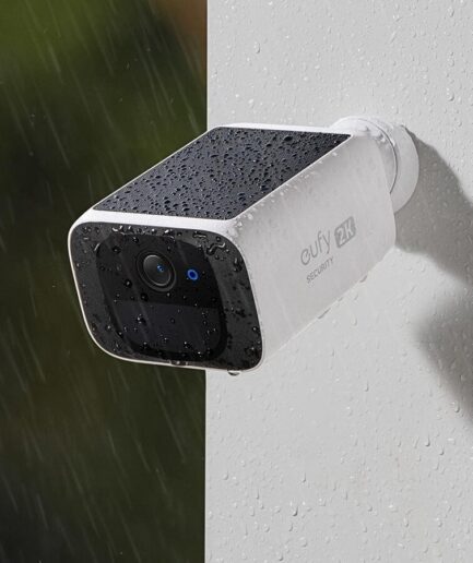 Anker Eufy Security SoloCam S220｜ソーラー充電でいつも稼働する高機能防犯カメラ