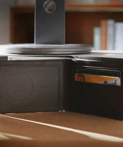 Wallet+｜世界初の Apple Find My と Google's Find My Device を両方搭載したスマートウォレット