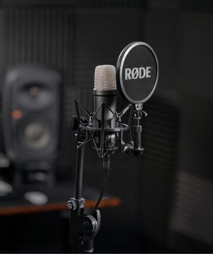 RØDE NT1 Signature｜プロフェッショナルのための次世代スタジオコンデンサーマイク