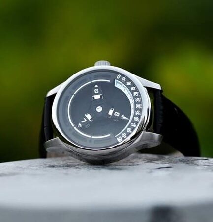 HiveCore Watch｜蜂の巣幾何学が彩る、時間の新しい表情