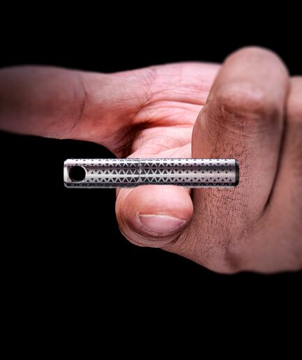 Tipen Mini｜キーホルダーにも収まる超強靭な EDC ペン