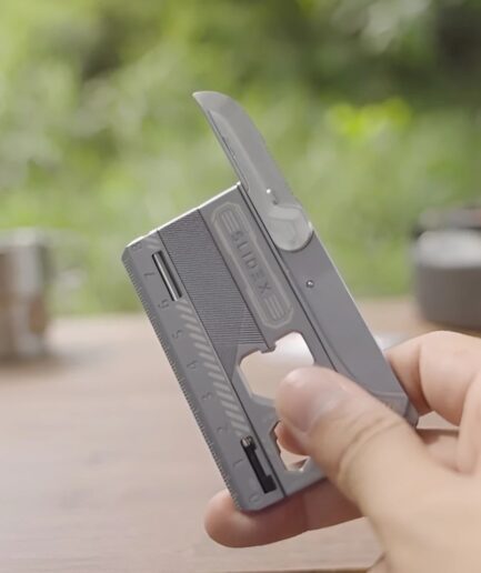Ti SLIDEX｜航空機級チタニウムで実現する 14 機能込み超薄型 EDC マルチツールカード