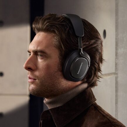 Px8 S2｜Bowers & Wilkins の究極のオーバーイヤー・ノイズキャンセリングヘッドフォン