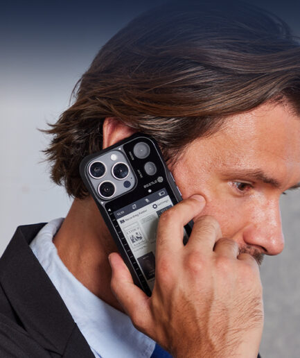 REETLE SmartInk I｜iPhone 用世界初 AI E-Ink ハブを搭載したスマートケース