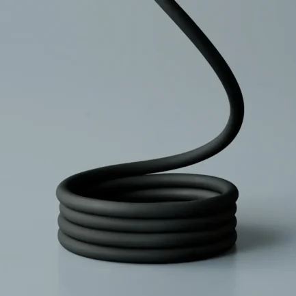 SPIRAL SILICONE CABLE｜240W 対応で絡まりにくい、シリコンのしなやかさが魅力的な USB-C 充電ケーブル