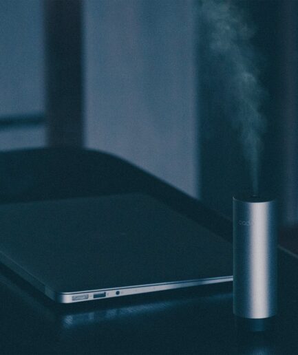 STEM Mini｜cado のモバイルディフューザーでどこでも柔らかな潤いとクリーンな空間を