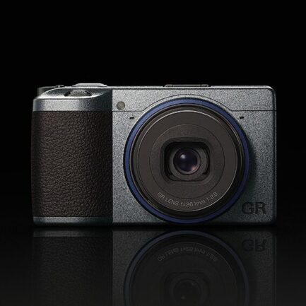 RICOH GR IIIx Urban Edition｜都会のストリートフォトグラフィーに特化した特別モデルデジタルカメラ