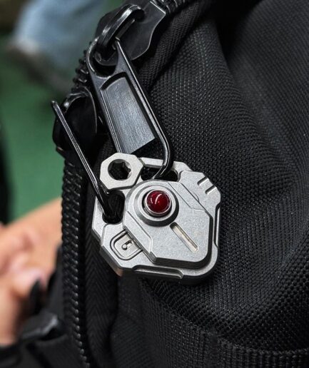 Titaner Trident｜世界初 3 段階チタニウムジッパーロック