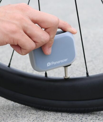 P-pump｜自転車ユーザーの重労働を解消する 140g 電動空気入れ