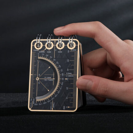 Circuitote｜エンジニアリング級 PCB カバー付き、冒険家とクリエイターのための EDC ノートブック