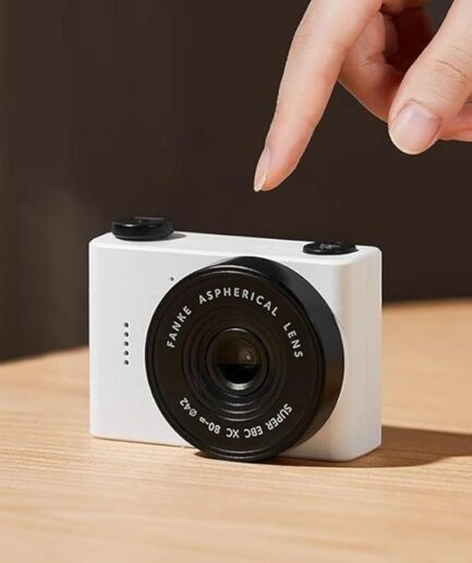 retroCUBE｜レトロな雰囲気を再現する超ミニデジタルカメラ
