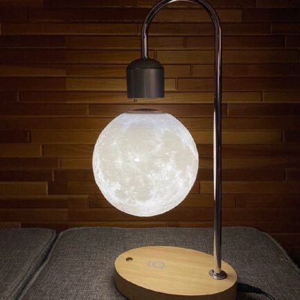 Moon G｜宙に浮くリアルな月のワイヤレス充電付きナイトライト