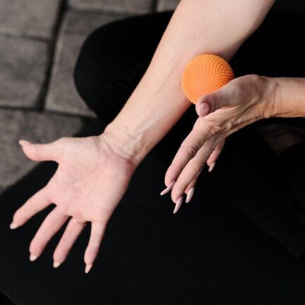 Ignite Neuro Ball｜足裏刺激でトレーニング前後のリカバリーをサポートするボディコンディショニングツール