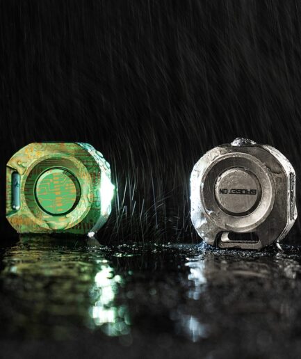 NanoB10｜3cm コンパクト EDC フラッシュライト、360 度ハンズフリーで日常の光を再定義