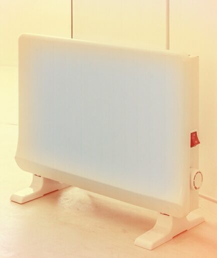 ポカポカ暖ミニヒート｜トイレ・脱衣所小空間に最適なスリム型電気ヒーター