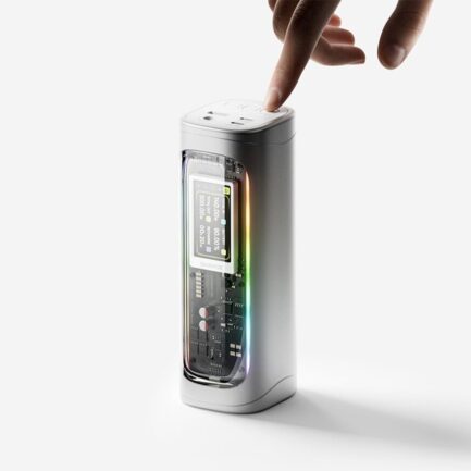 Shargeek 300｜300W 高出力と透明デザインを両立した次世代モバイルバッテリー