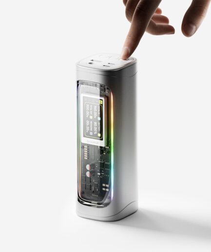 Shargeek 300｜300W 高出力と透明デザインを両立した次世代モバイルバッテリー