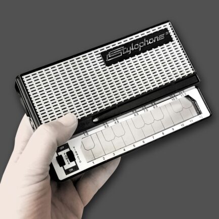 STYLOPHONE S-1｜1968年レガシーを継ぐアイコニックミニシンセサイザー