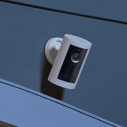 Ring Outdoor Cam Plus Battery｜高精細画質と進化した暗視機能を備えた設置簡単な屋外防犯カメラ