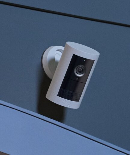 Ring Outdoor Cam Plus Battery｜高精細画質と進化した暗視機能を備えた設置簡単な屋外防犯カメラ