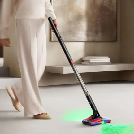Dyson PencilVac Fluffycones (SV50 FC)｜3.8cm スリムボディで届かなかった場所まで、パワフルな掃除を実現