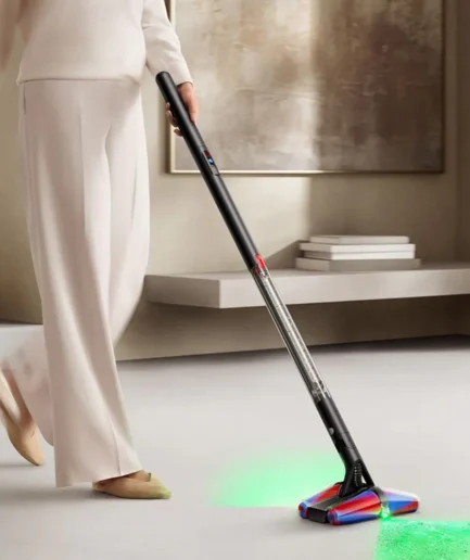 Dyson PencilVac Fluffycones (SV50 FC)｜3.8cm スリムボディで届かなかった場所まで、パワフルな掃除を実現