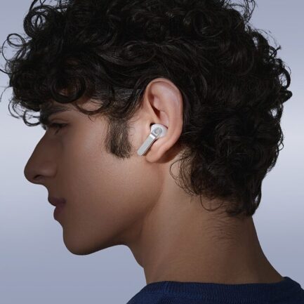 Galaxy Buds4 Pro｜耳元でHi-FiサウンドとAI操作を楽しめるプレミアムワイヤレスイヤホン