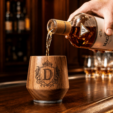 Walnut Whiskey Glass｜ウイスキーの時間を深く刻む、手作業で炭化されたウォールナットグラス