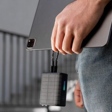 Solly Power Bank｜ポケットサイズで全てをカバーする次世代ポータブル充電器